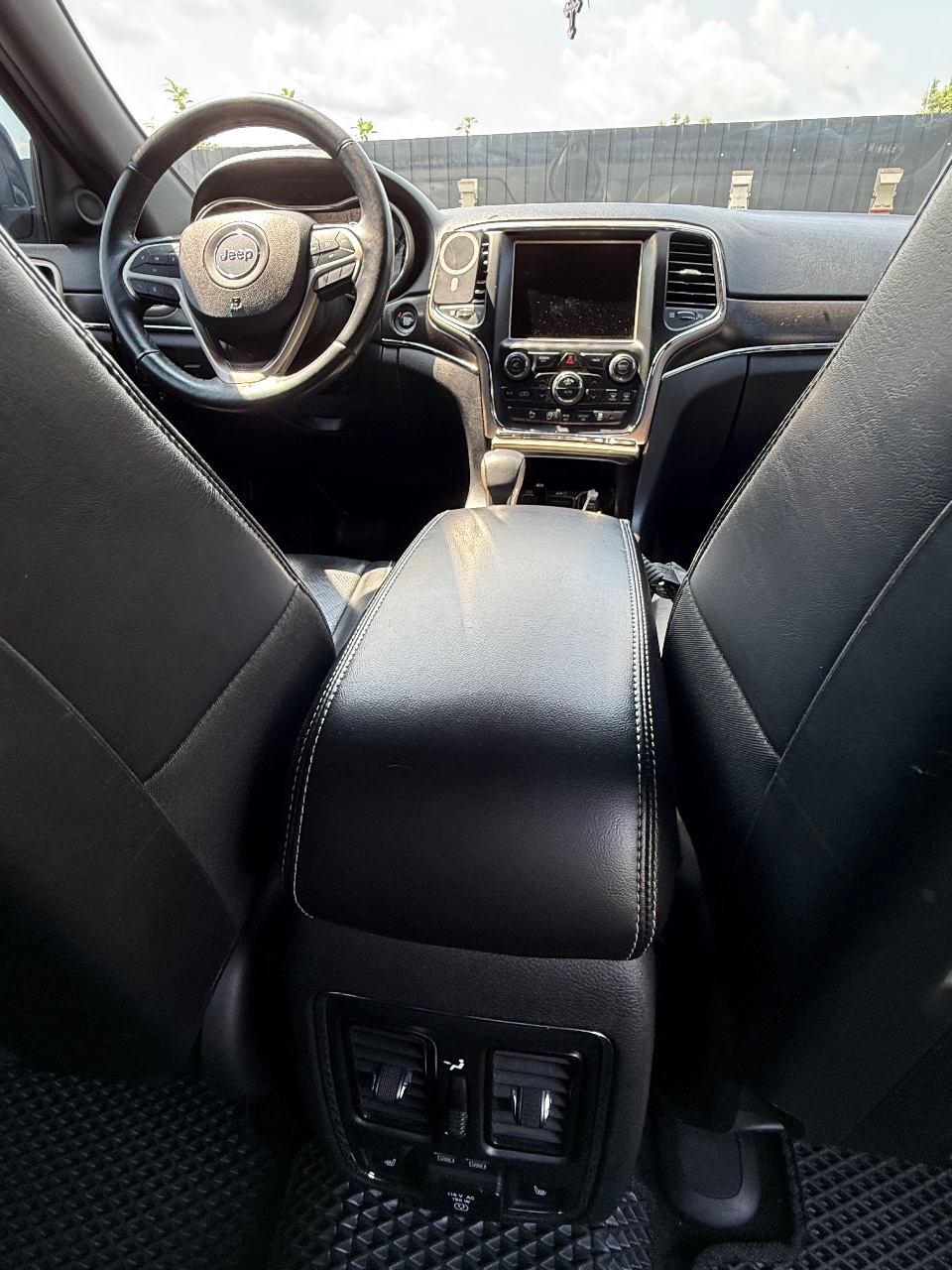 Jeep Grand Cherokee - фото 13