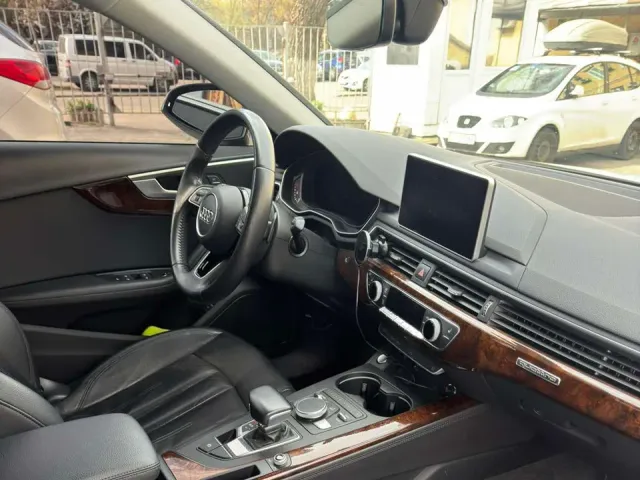 Audi A4 - фото 4