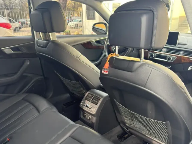 Audi A4 - фото 5