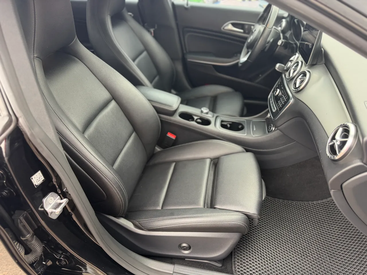 Mercedes-Benz CLA - фото 13