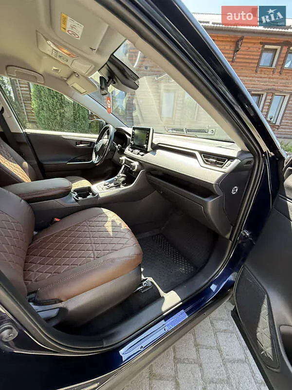 Toyota RAV4 - фото 26