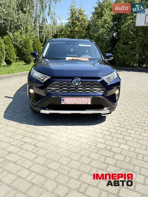 Toyota RAV4 - фото 9