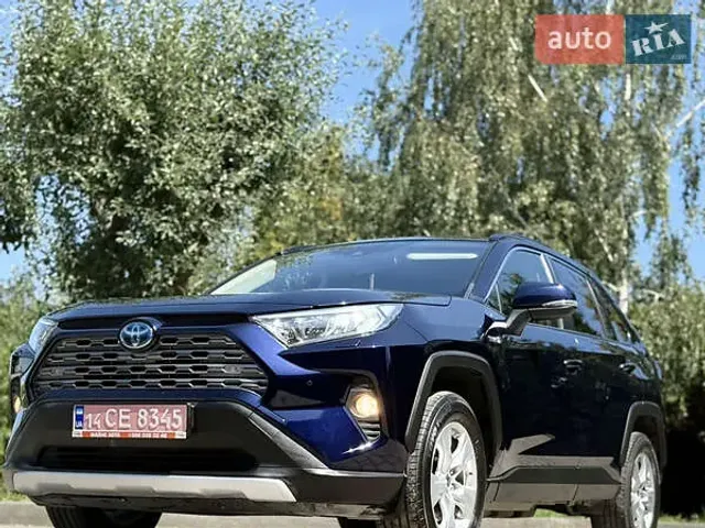 Toyota RAV4 - фото 3