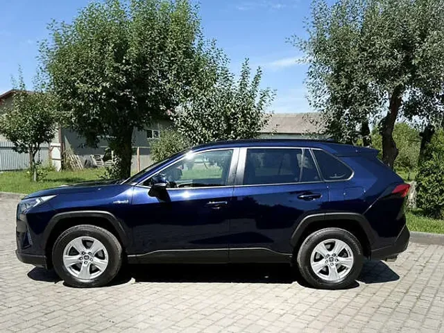Toyota RAV4 - фото 5