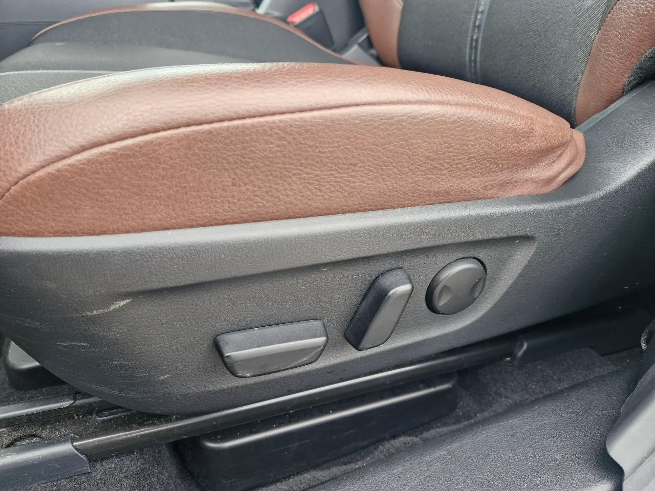 Mazda MX-30 - фото 12