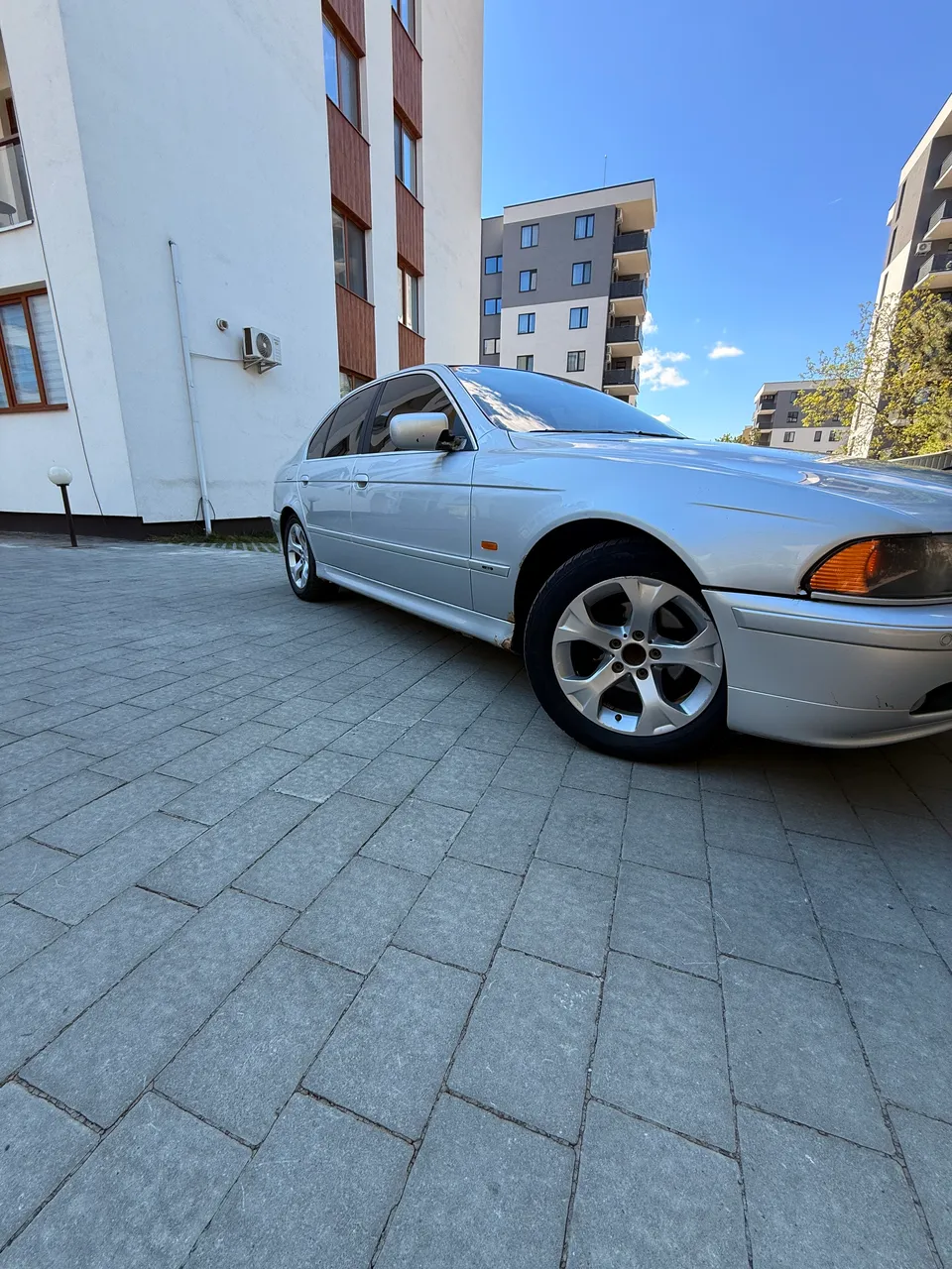 BMW 5 серії - фото 2