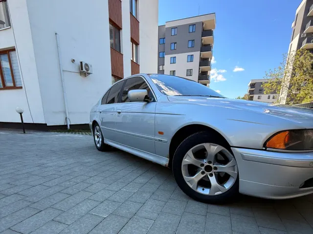 BMW 5 серії - фото 2