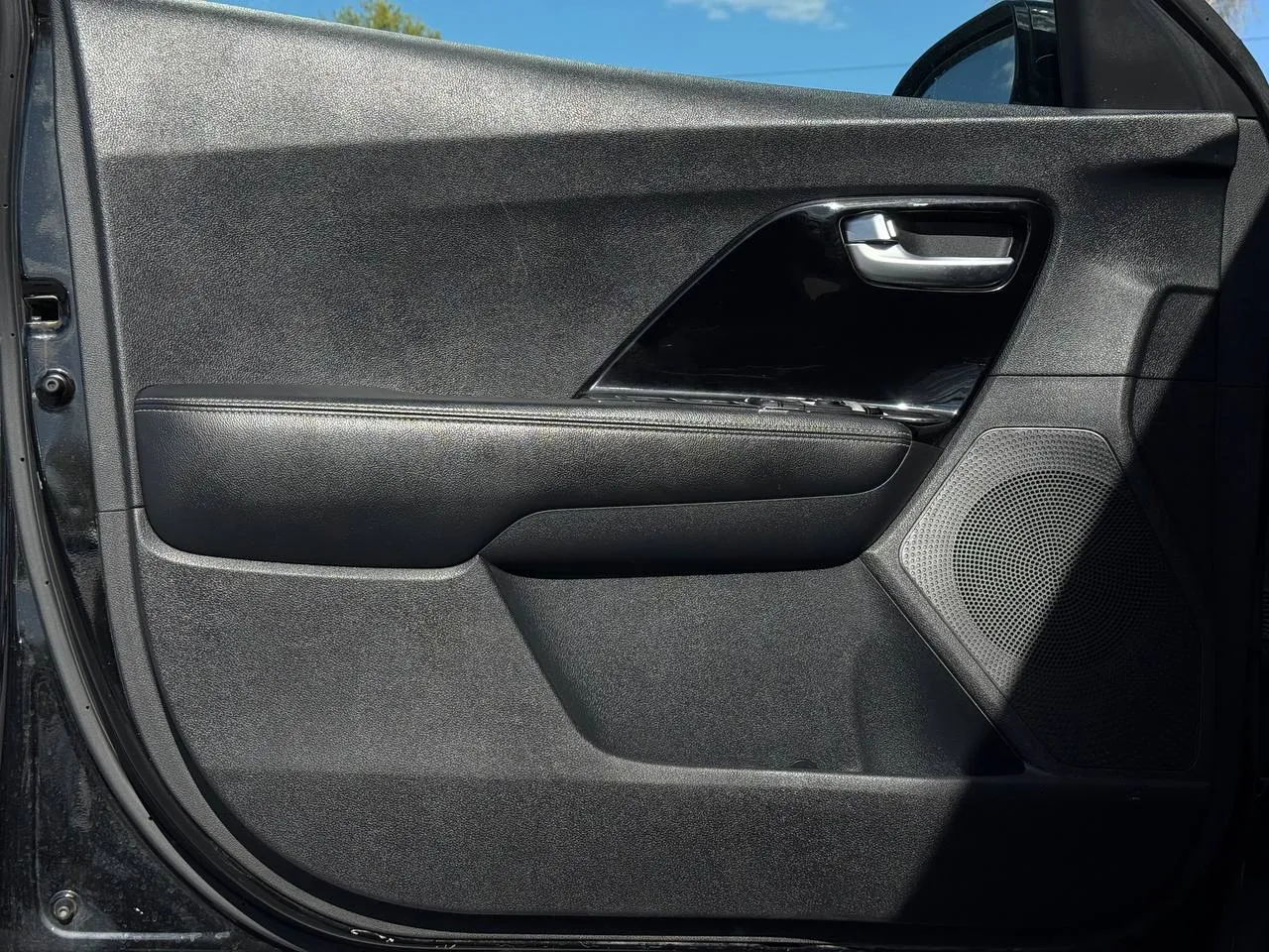 Kia Niro - фото 18