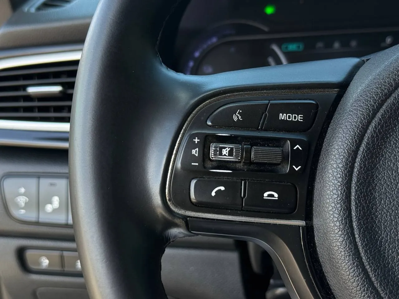 Kia Niro - фото 23