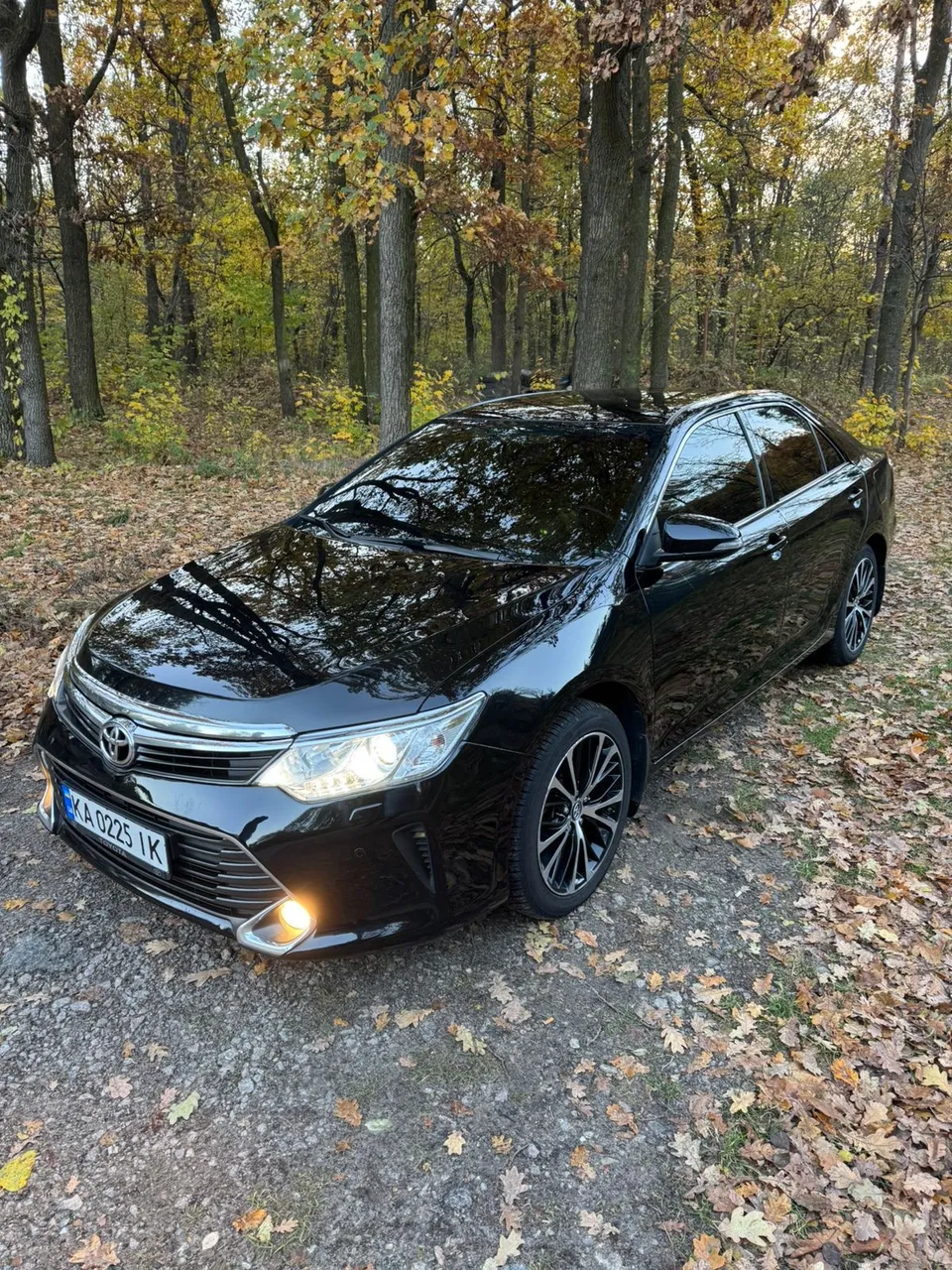 Toyota Camry - фото 1