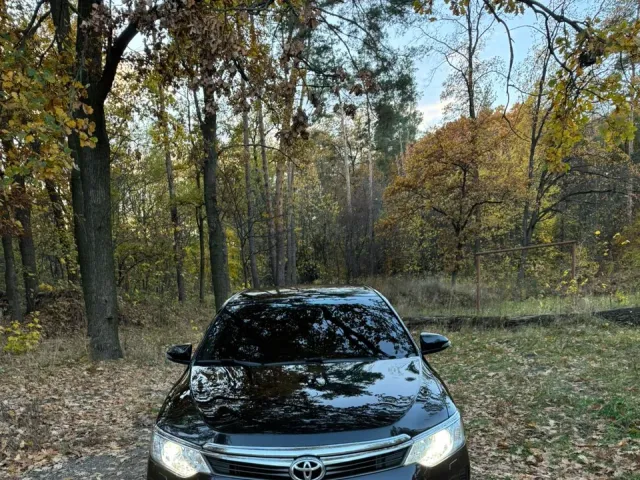 Toyota Camry - фото 2