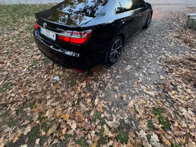 Toyota Camry - фото 3