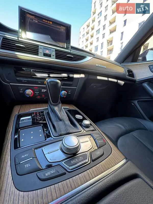 Audi A6 - фото 24