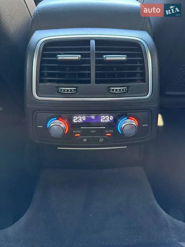 Audi A6 - фото 25
