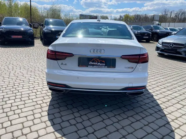 Audi A4 - фото 4