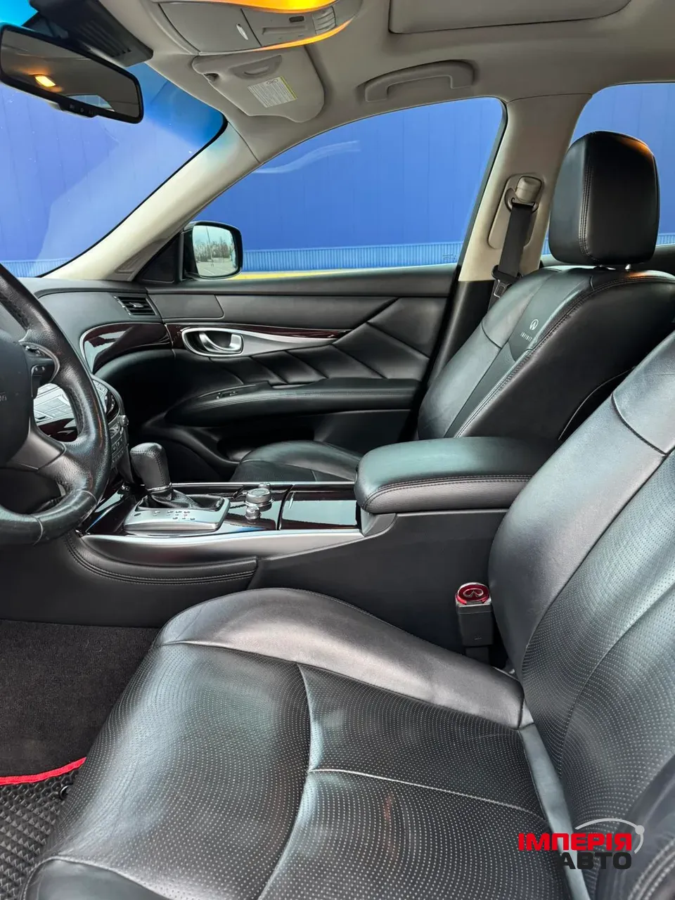 Infiniti M - фото 7