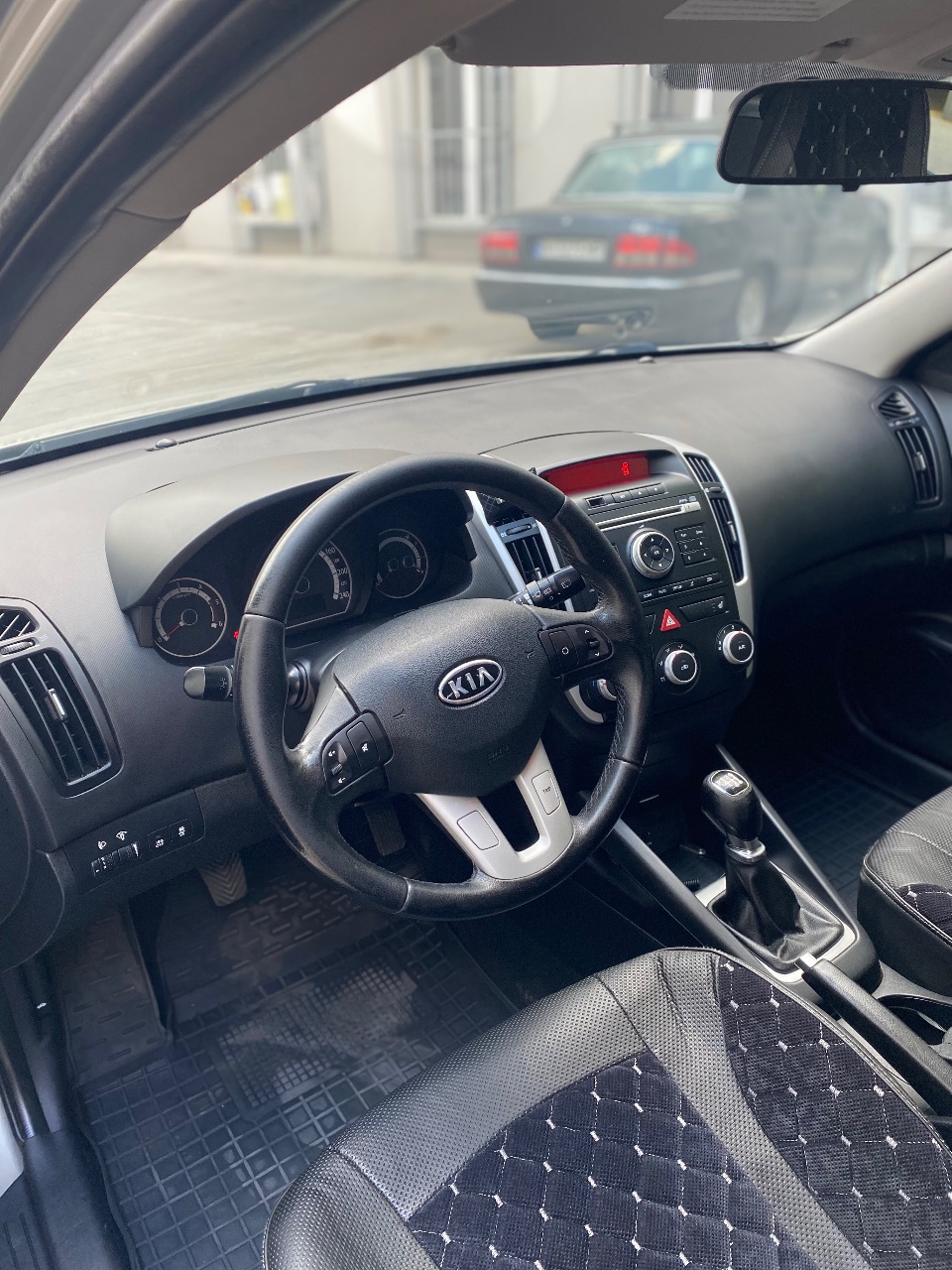 Kia Ceed - фото 4