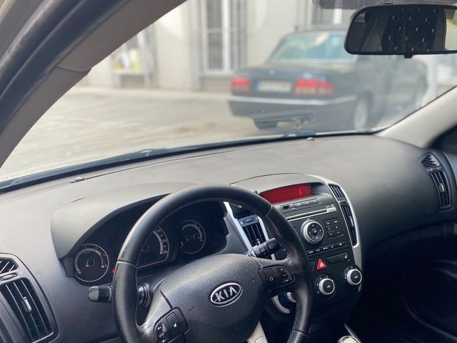 Kia Ceed - фото 4