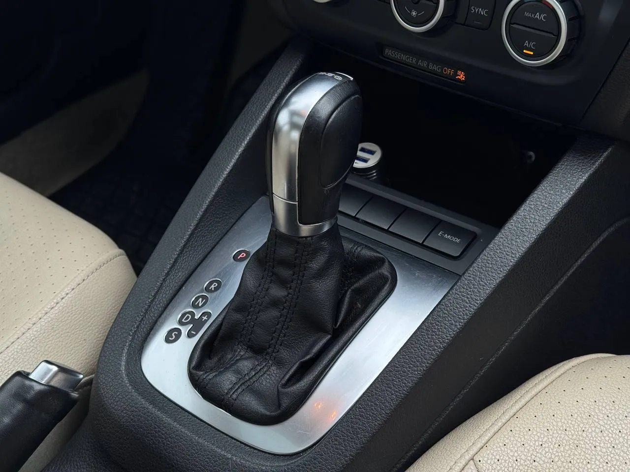 Volkswagen Jetta - фото 61