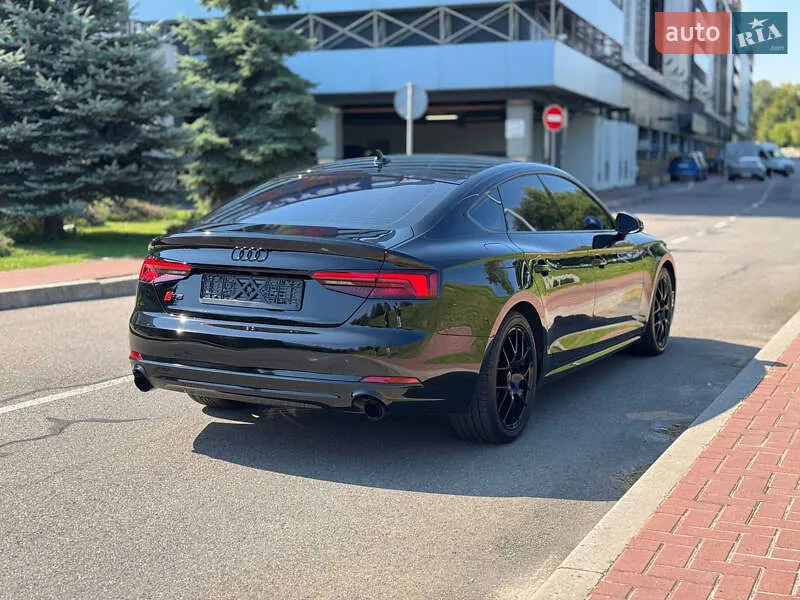 Audi A5 - фото 11