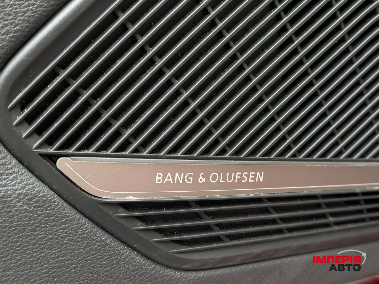 Audi A4 - фото 40