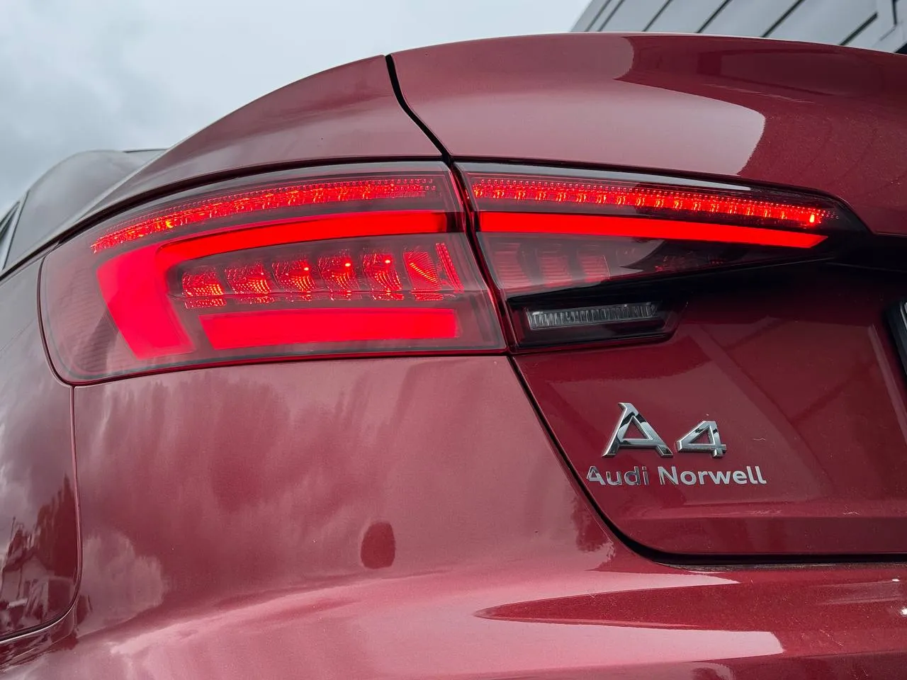 Audi A4 - фото 13