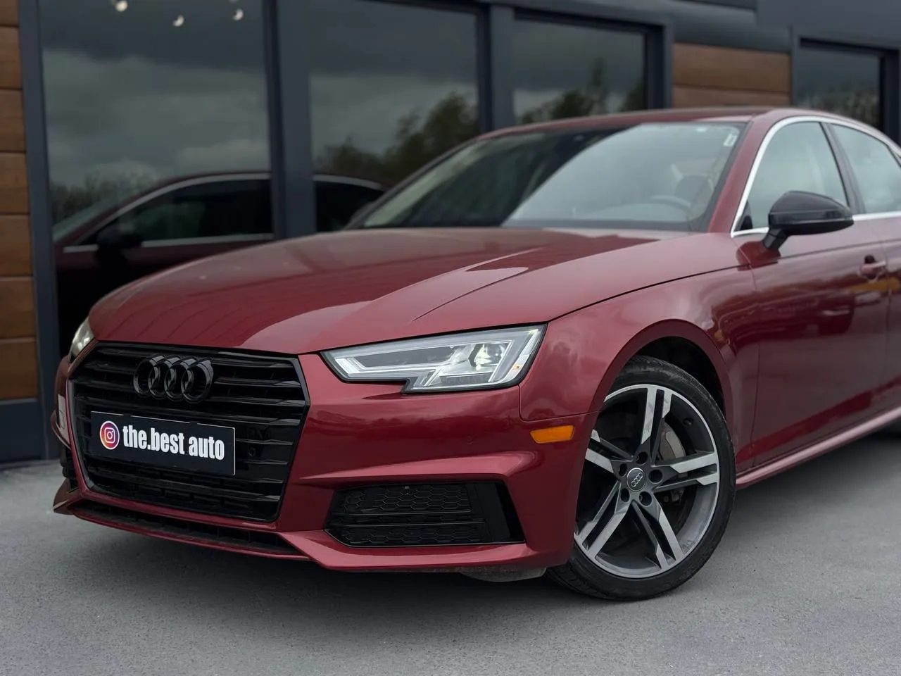 Audi A4 - фото 3