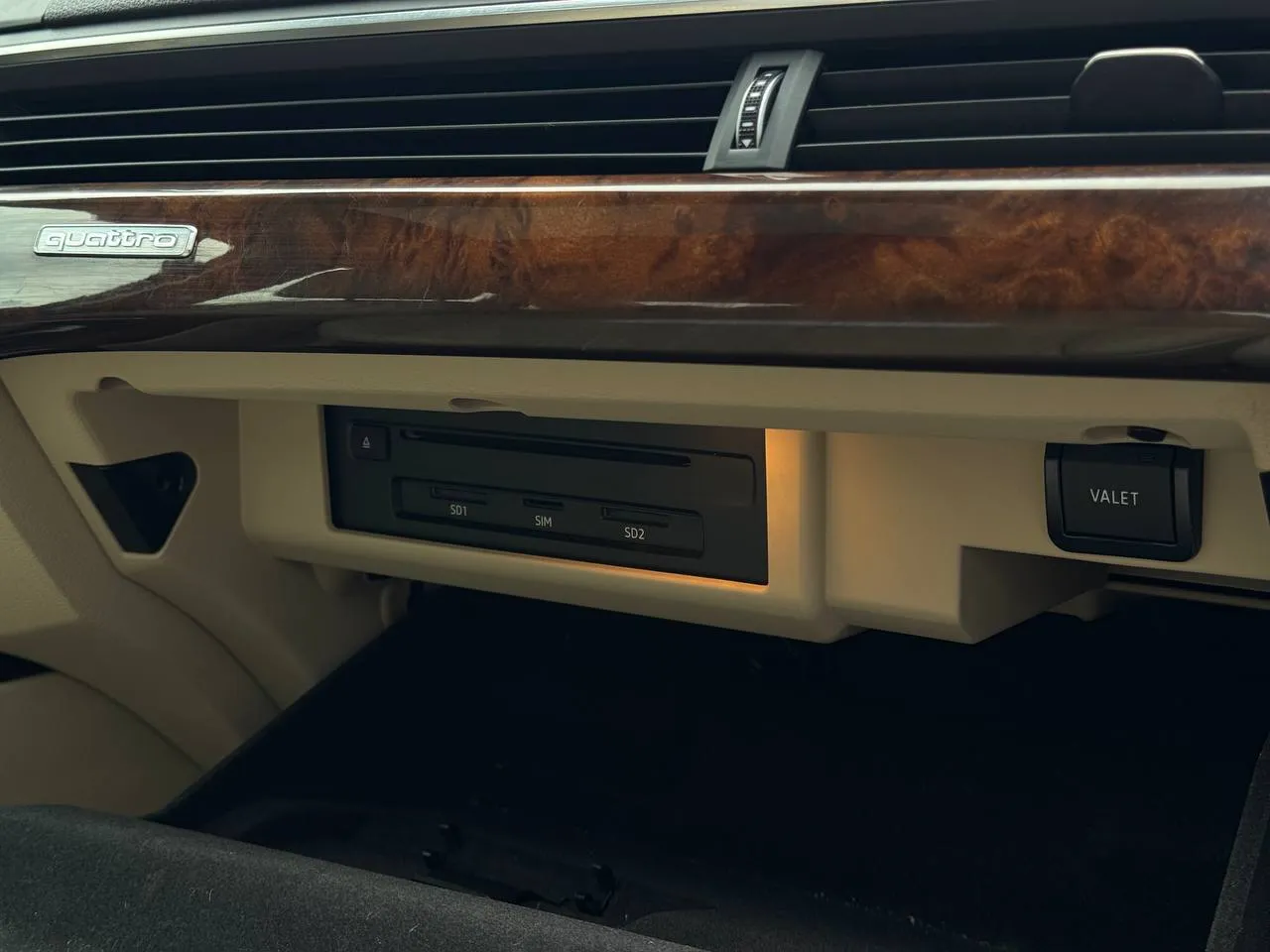 Audi A4 - фото 85