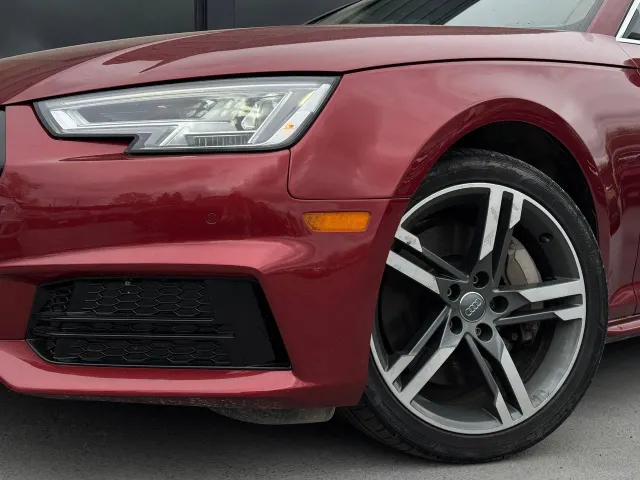 Audi A4 - фото 5