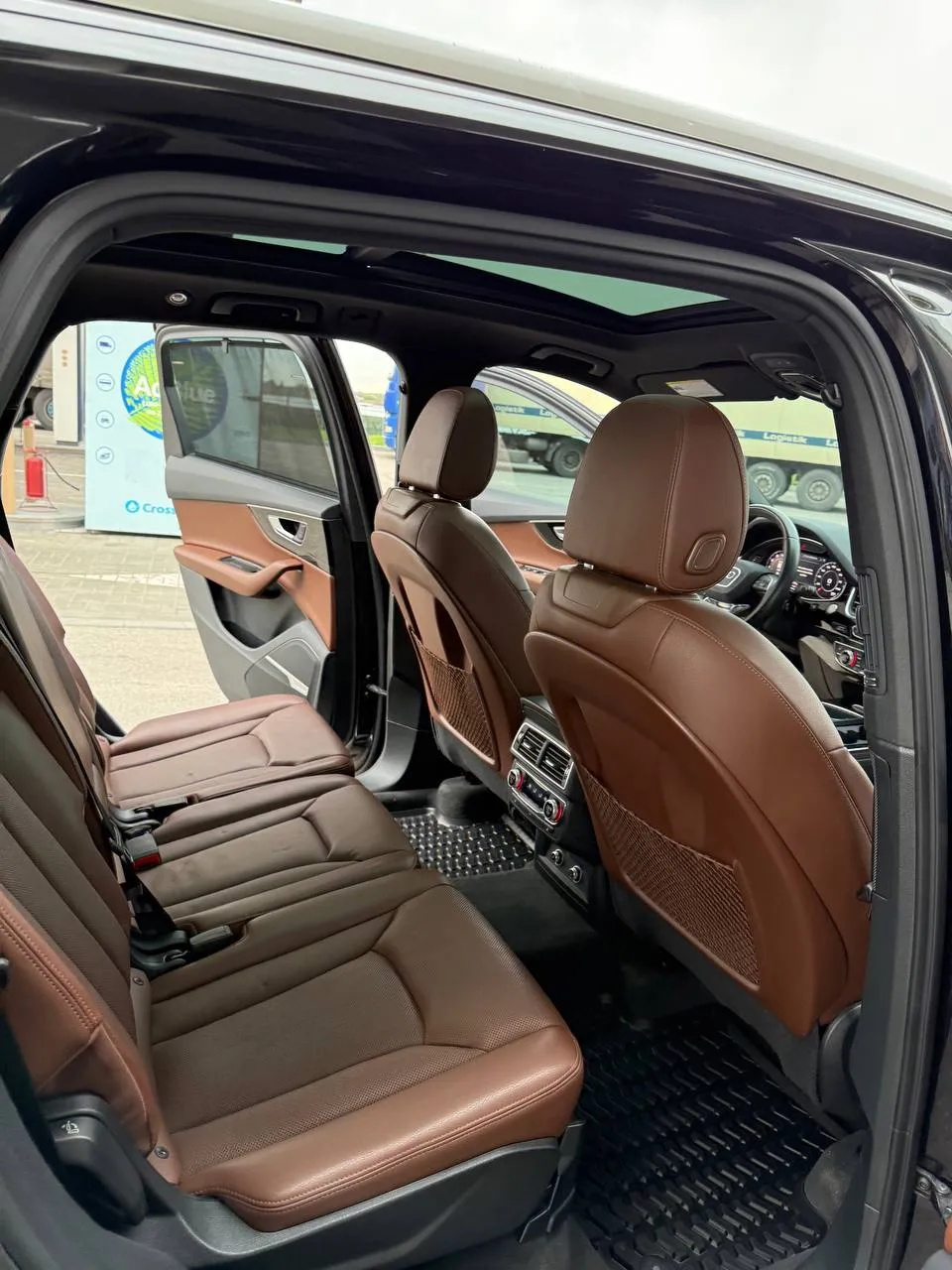 Audi Q7 - фото 5