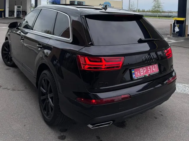 Audi Q7 - фото 3