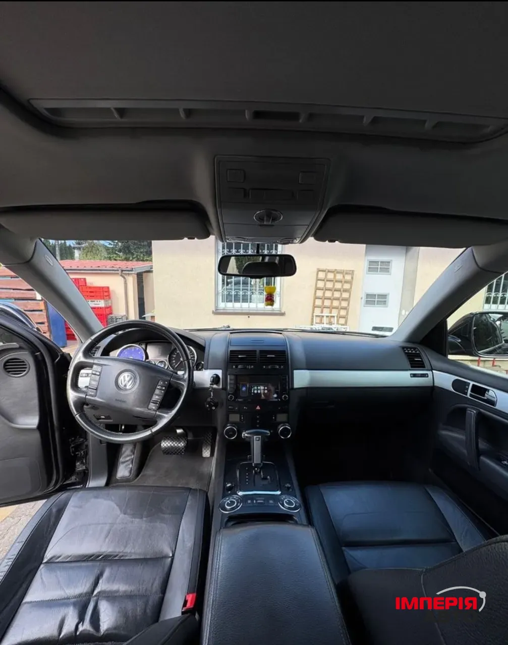 Volkswagen Touareg - фото 12