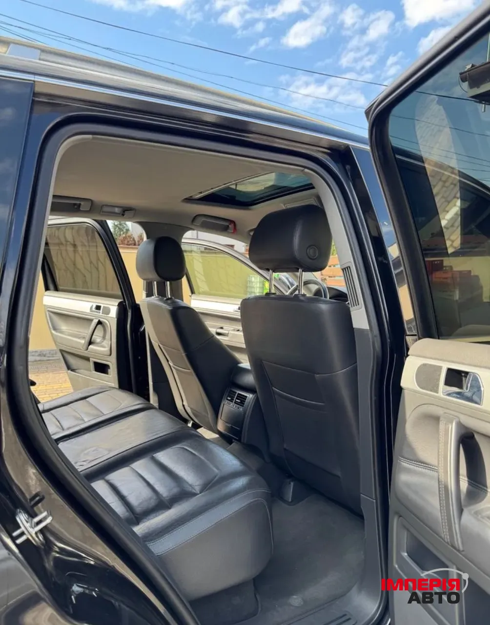 Volkswagen Touareg - фото 10