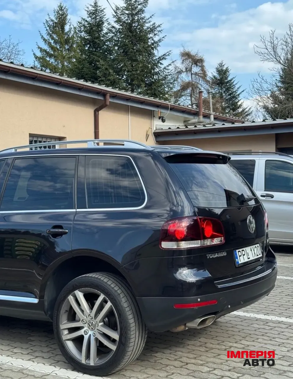 Volkswagen Touareg - фото 6