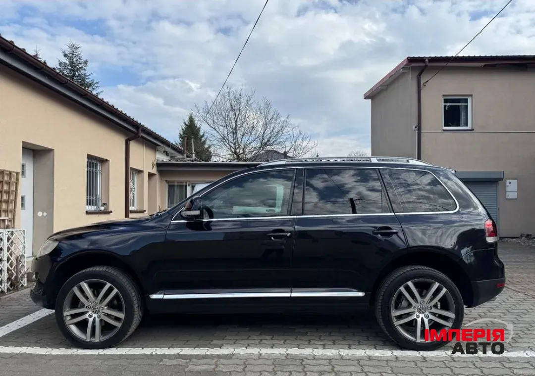 Volkswagen Touareg - фото 7
