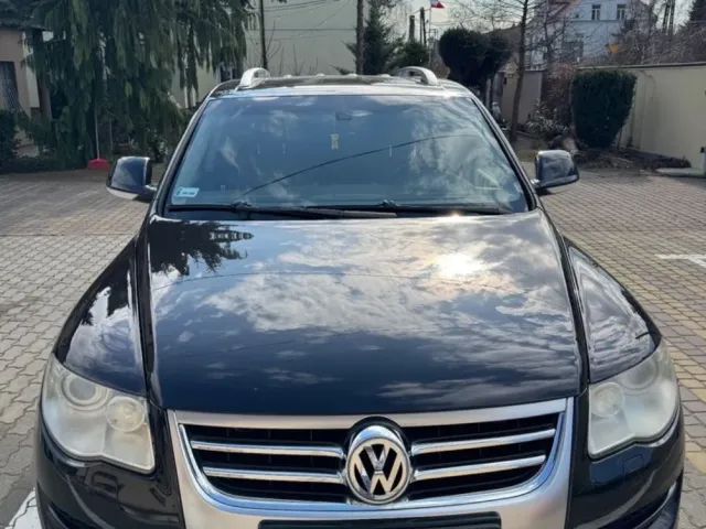 Volkswagen Touareg - фото 4