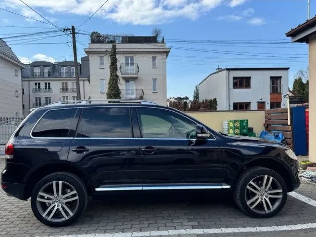 Volkswagen Touareg - фото 5