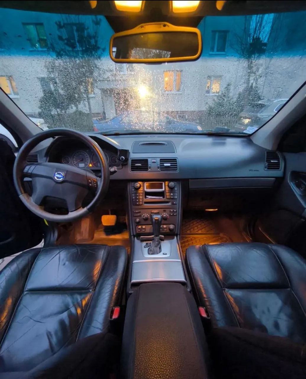 Volvo XC90 - фото 9