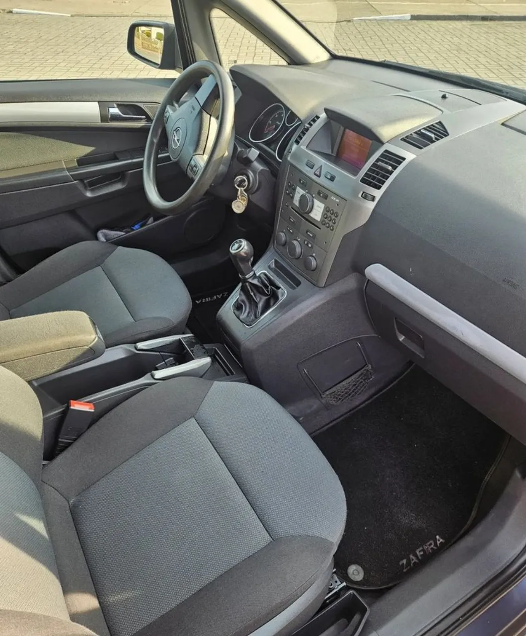 Opel Zafira - фото 8