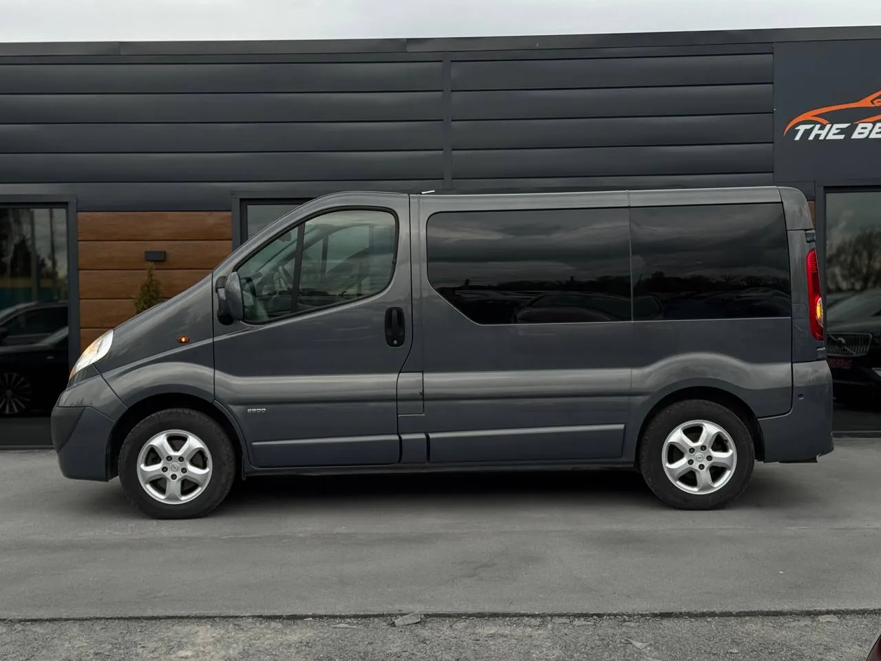 Opel Vivaro - фото 33