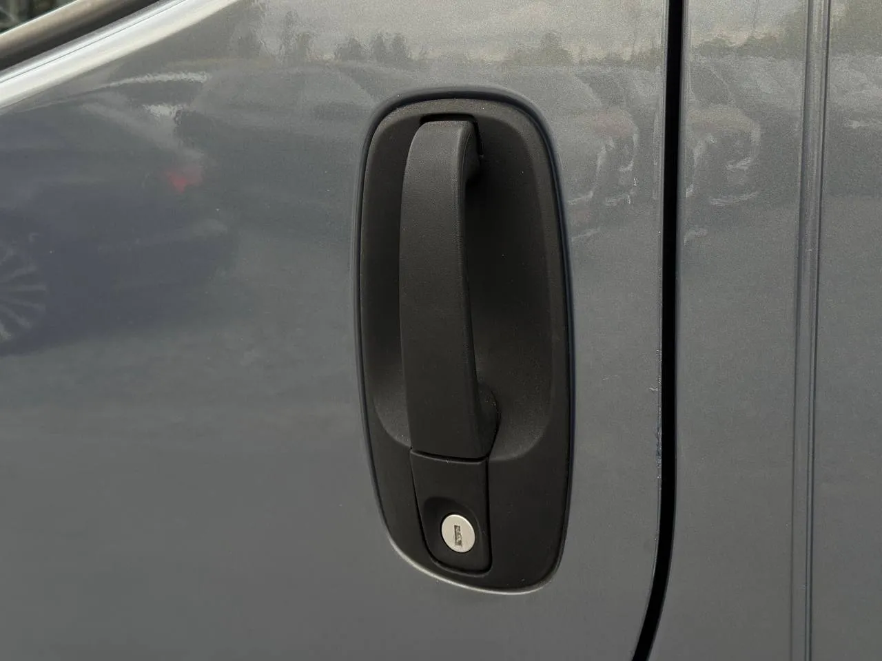 Opel Vivaro - фото 6