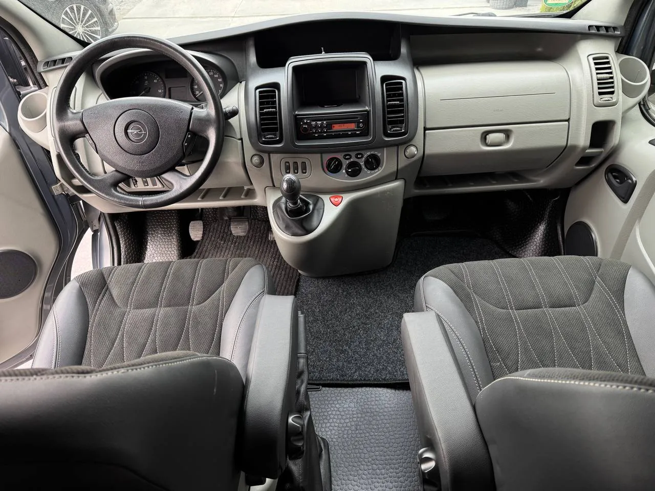 Opel Vivaro - фото 51