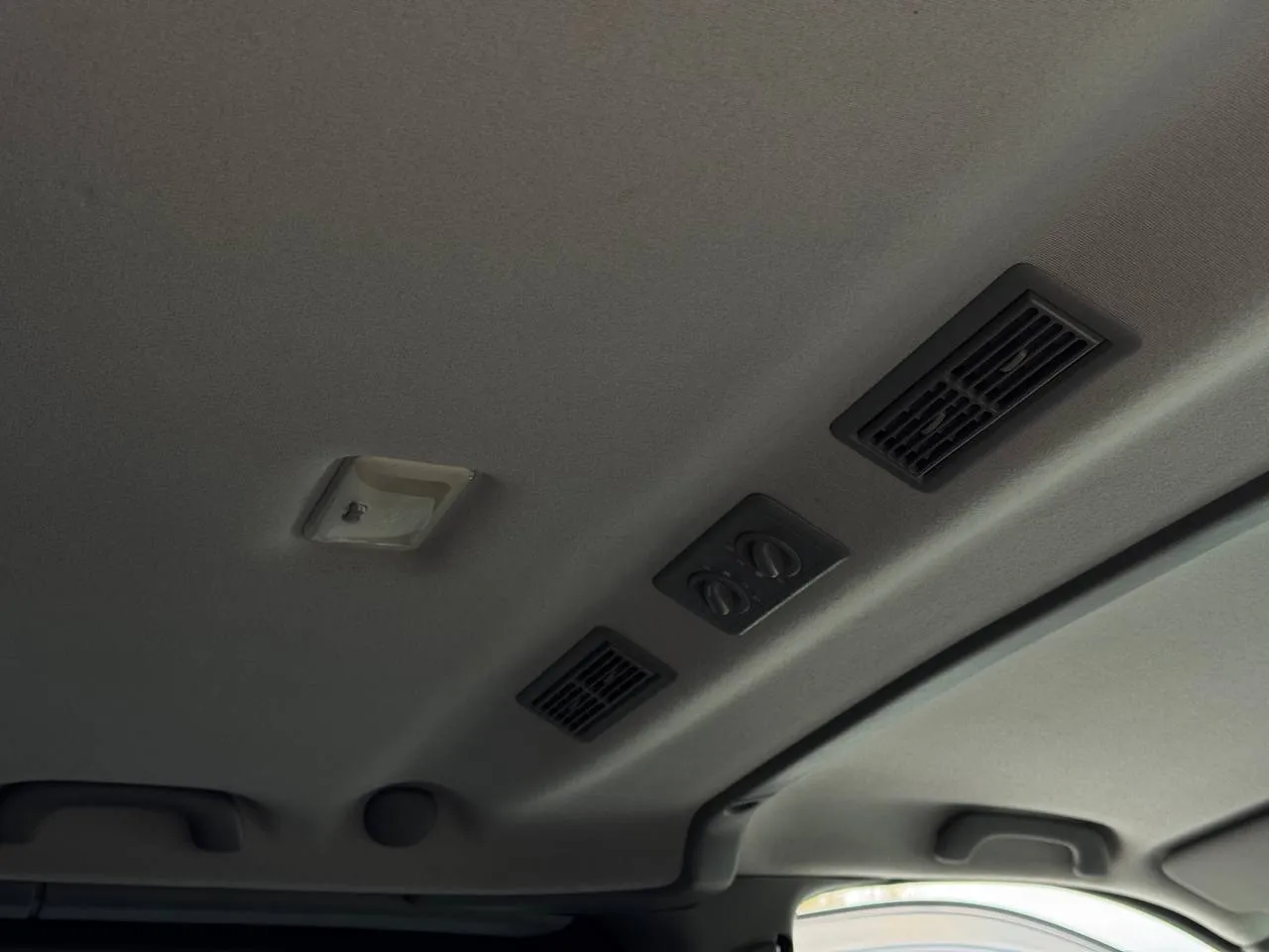 Opel Vivaro - фото 47