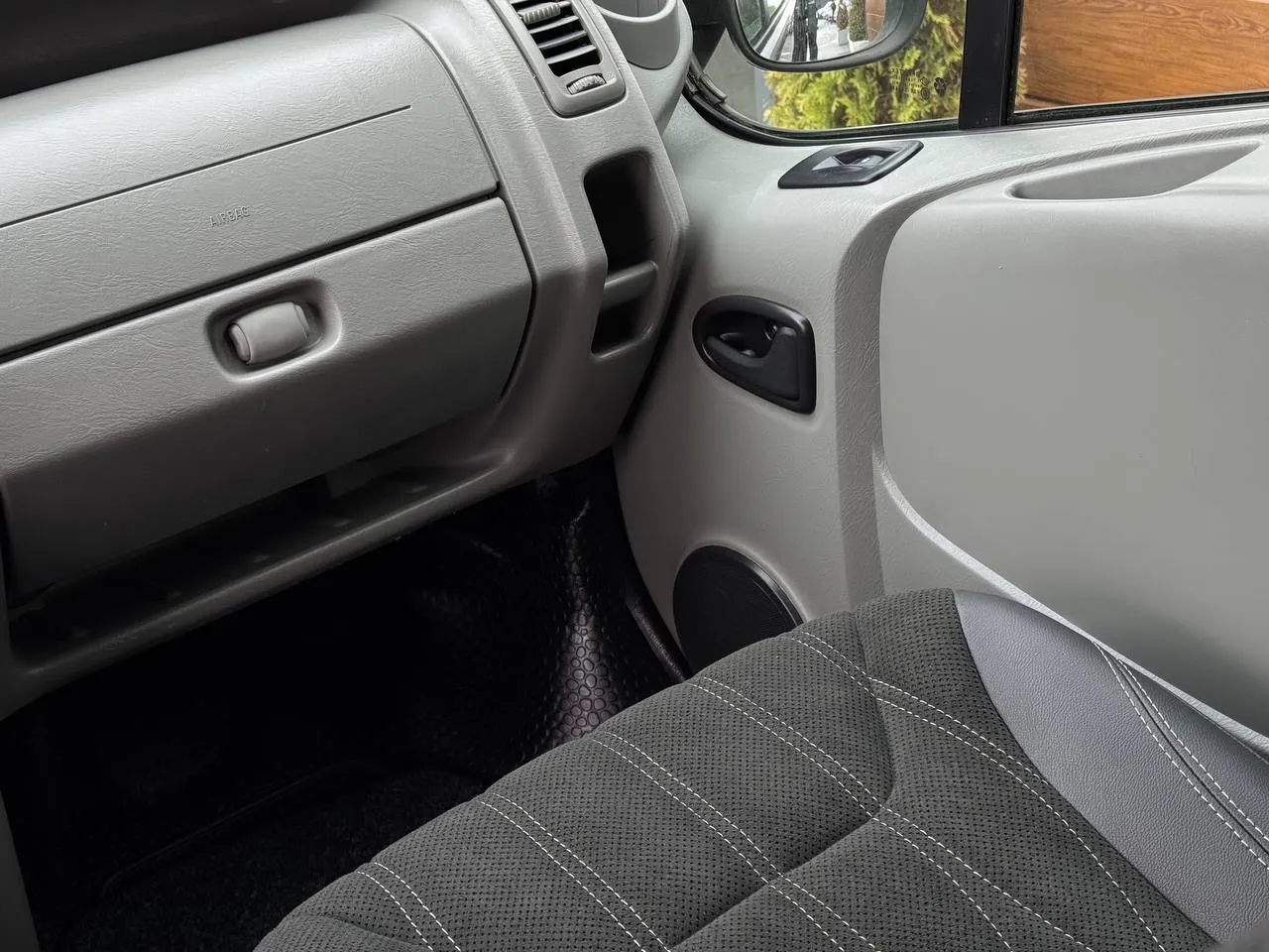 Opel Vivaro - фото 53