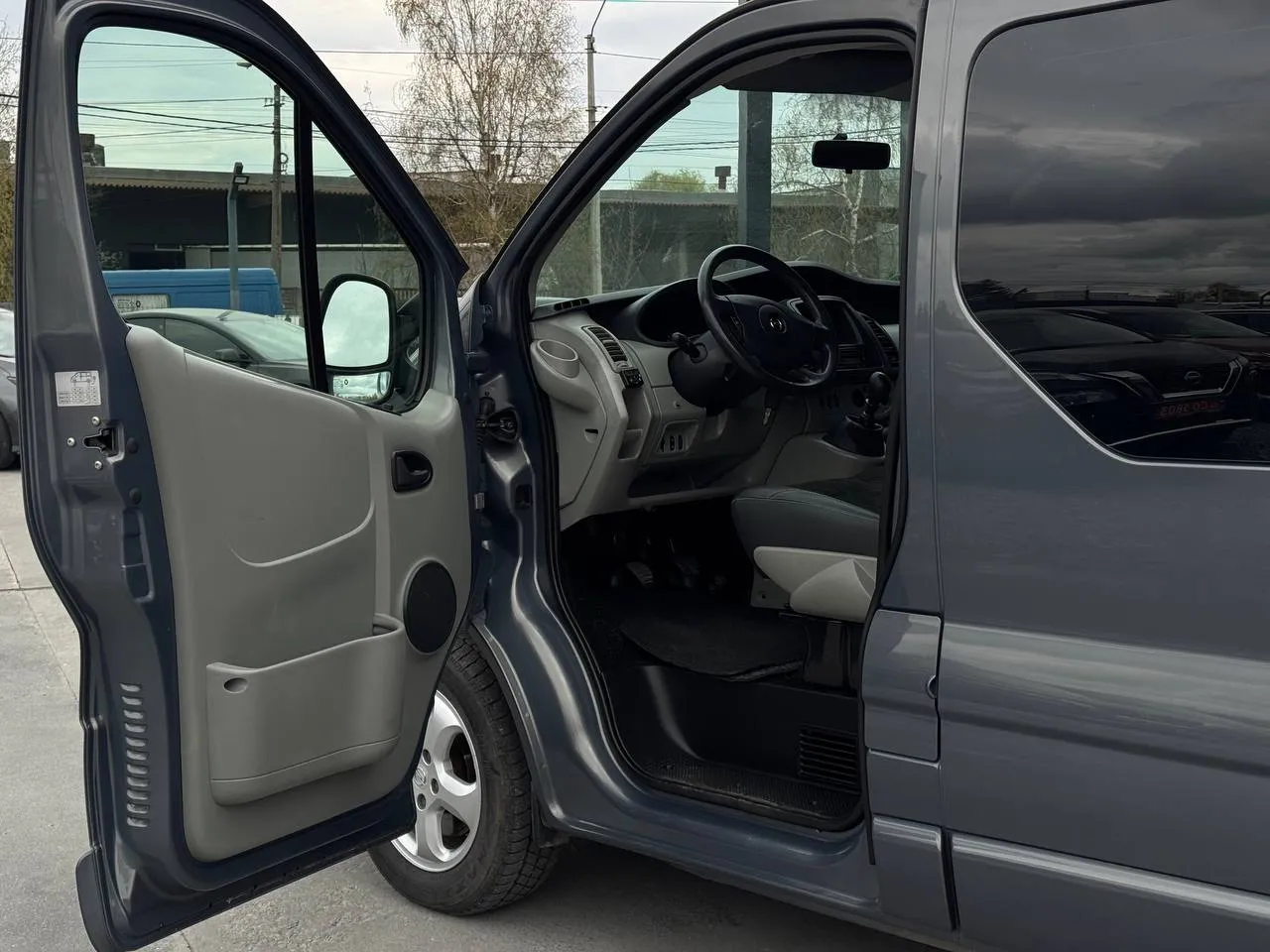 Opel Vivaro - фото 9