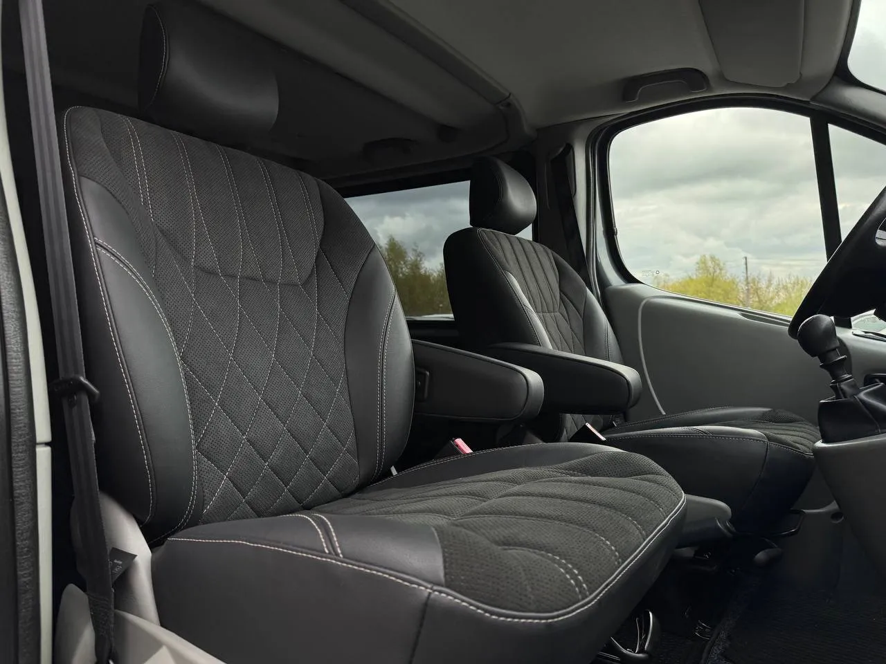 Opel Vivaro - фото 59