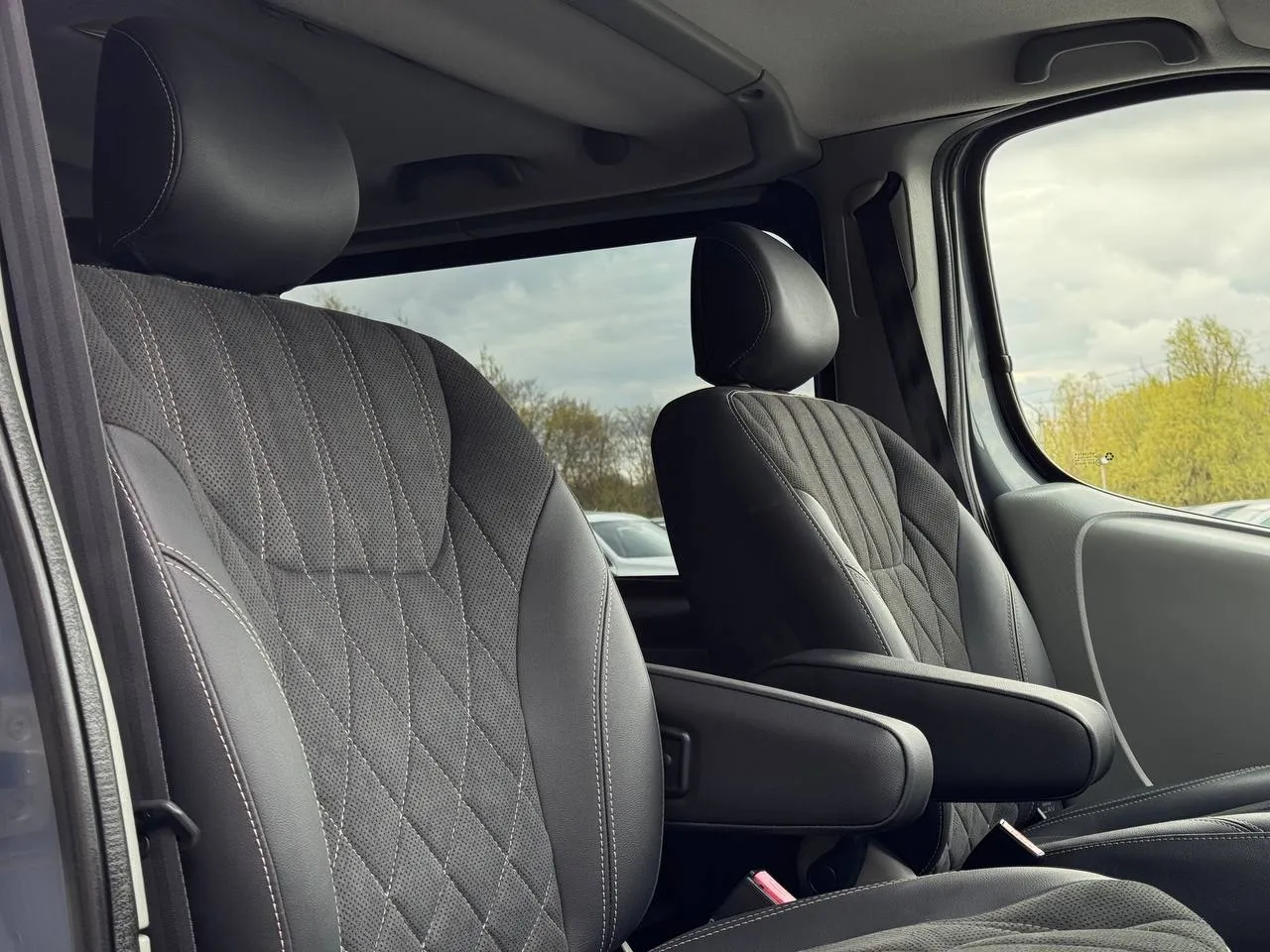 Opel Vivaro - фото 60