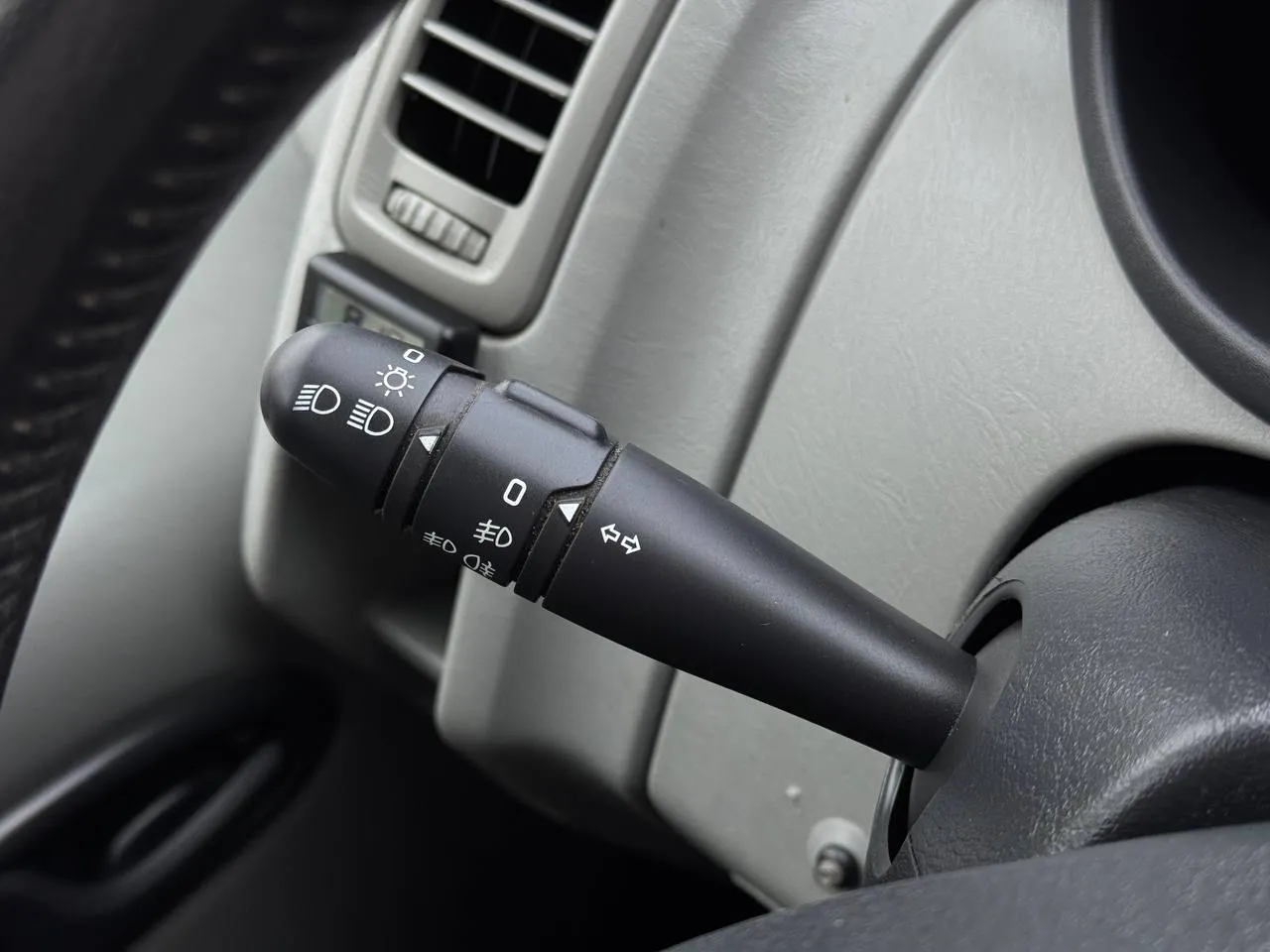 Opel Vivaro - фото 26