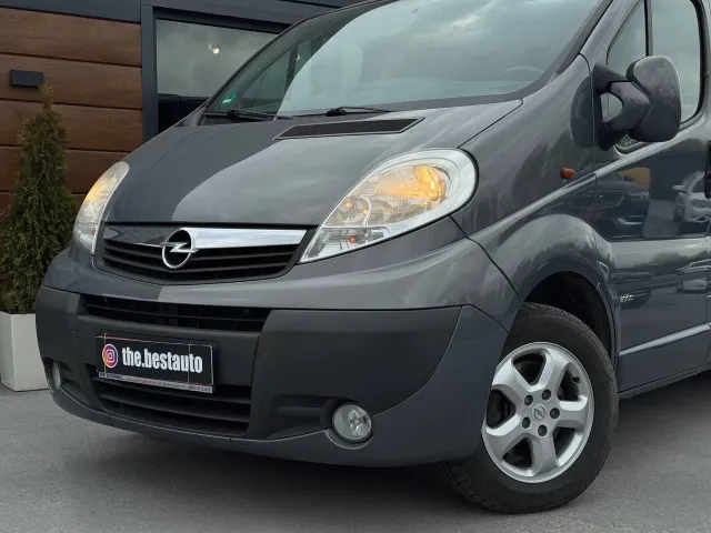 Opel Vivaro - фото 4