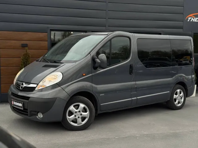 Opel Vivaro - фото 2